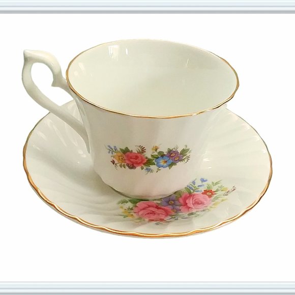 Royal Sutherland Tea Cup Saucer Set Floral Motif Fine Bone China Made in England - Picture 5 of 12
